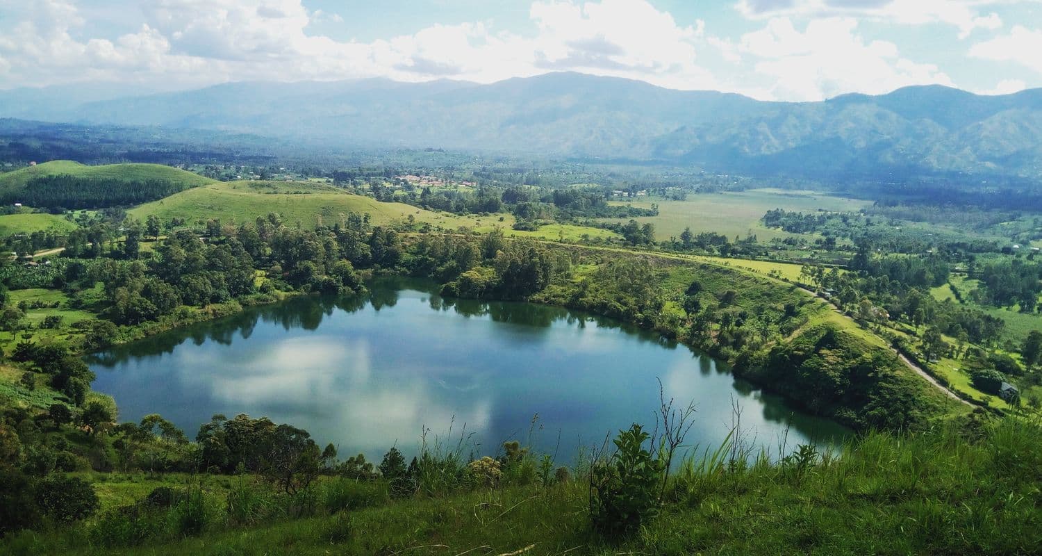 Uganda lake
